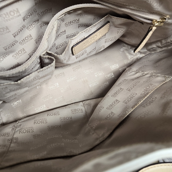 Michael Kors White Large Tote Purse - Picture 8 of 8